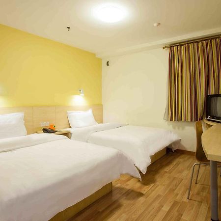 7Days Inn Wuhan Zhuankou Development Zone Jianghan University Номер фото