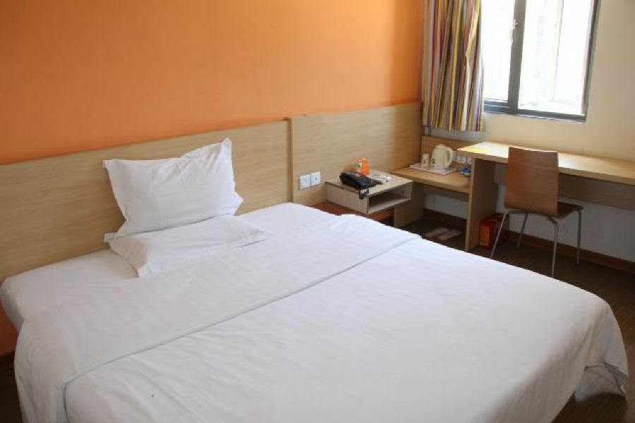7Days Inn Wuhan Zhuankou Development Zone Jianghan University Екстер'єр фото