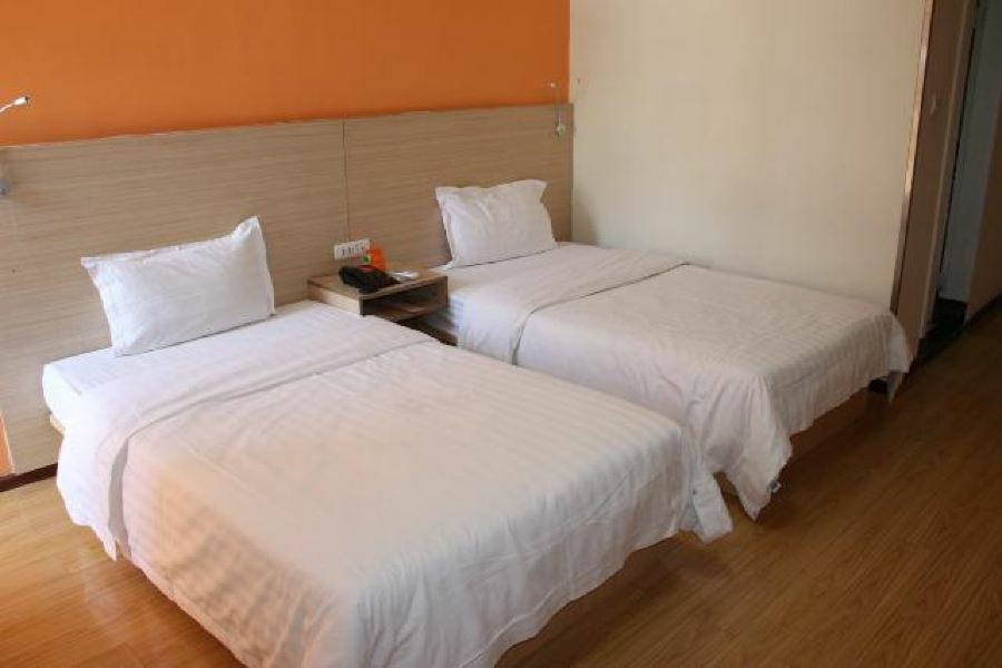 7Days Inn Wuhan Zhuankou Development Zone Jianghan University Екстер'єр фото